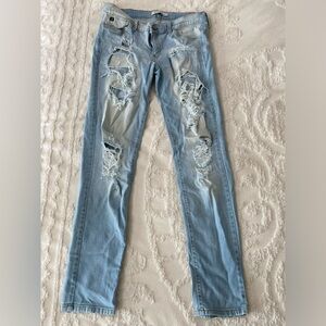 KanCan light wash skinny jeans. Size 30